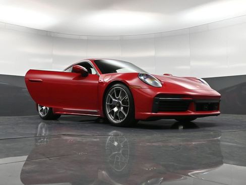 Certified 2024 Porsche 911 Turbo image 38