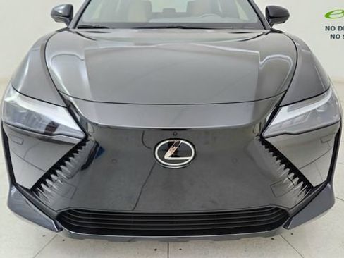 Used 2023 Lexus RZ 450e Premium w/ Technology Package AWD/4WD image 8