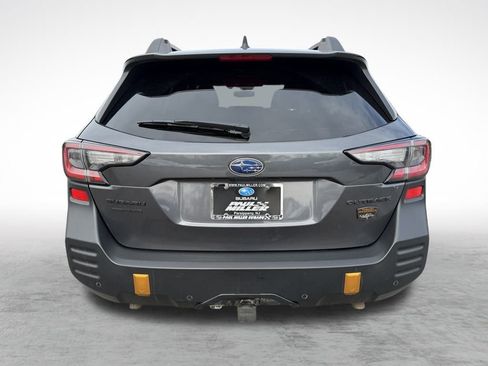 Used 2022 Subaru Outback Wilderness image 7