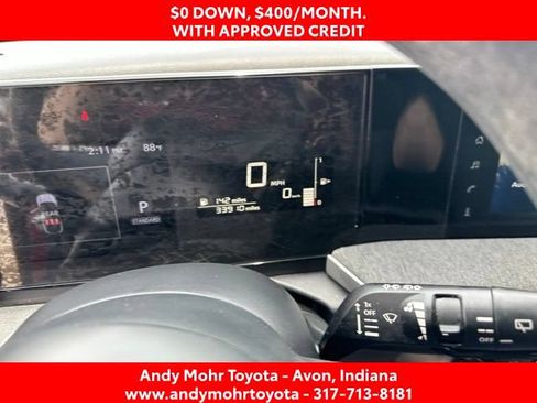 Used 2025 Nissan Kicks SV AWD/4WD image 18