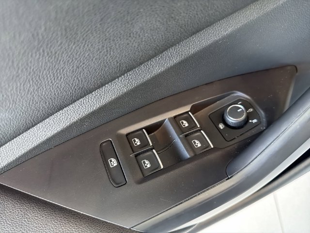 Used 2025 Volkswagen Jetta S FWD image 21