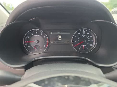 Used 2024 Kia Forte LXS w/ LXS Technology Package FWD image 32