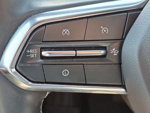 Used 2025 Chevrolet Traverse LT w/ Driver Confidence Package AWD/4WD image 17