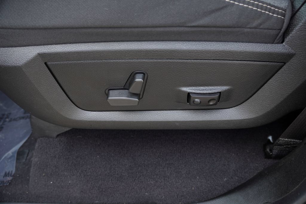 Certified 2022 RAM 1500 Warlock AWD/4WD image 22