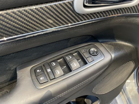 Used 2019 Jeep Grand Cherokee SRT AWD/4WD image 16