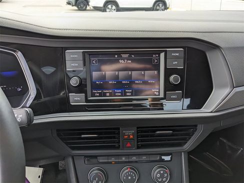 Certified 2024 Volkswagen Jetta S image 24