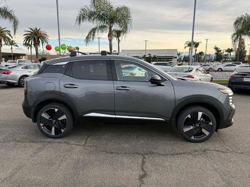 New 2026 Nissan Kicks SR w/ Cold Weather Package image 7