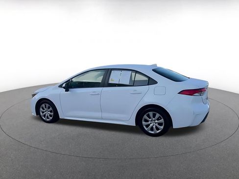 Used 2025 Toyota Corolla LE FWD image 8