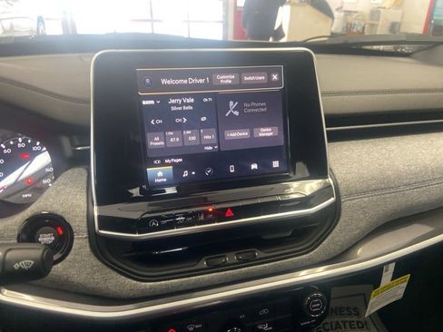 New 2026 Jeep Compass Latitude image 23