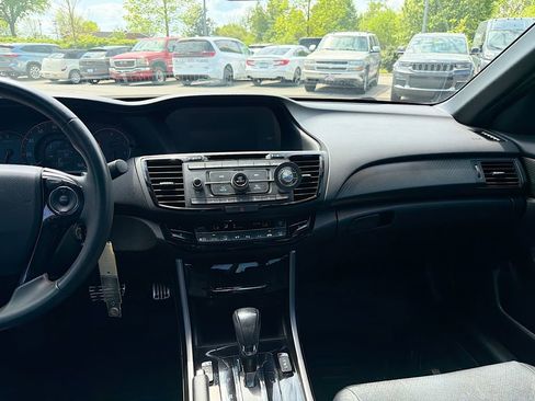 Used 2017 Honda Accord Sport Special Edition image 18