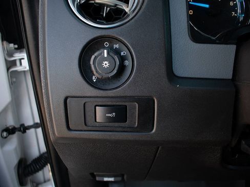 Used 2013 Ford F150 XLT w/ Mid Equipment Group image 17