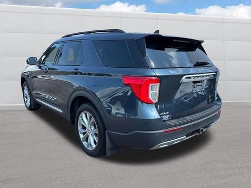 Certified 2023 Ford Explorer XLT w/ Equipment Group 202A AWD/4WD image 3
