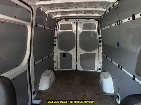 Used 2023 Mercedes-Benz Sprinter 2500 image 24
