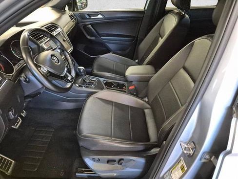 Used 2021 Volkswagen Tiguan SE R-Line FWD image 21