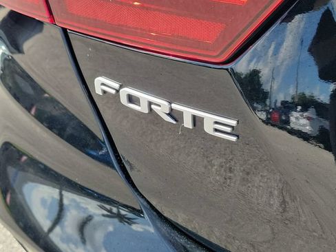 Used 2023 Kia Forte GT-Line w/ GT-Line Technology Package FWD image 10