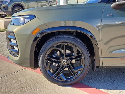 New 2026 Volkswagen Tiguan SE R-Line image 6