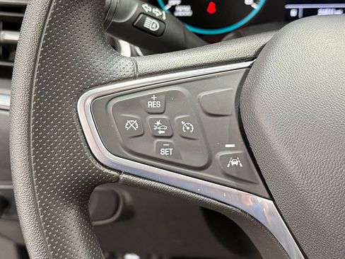 Used 2023 Chevrolet Equinox LS w/ Midnight Edition FWD image 16