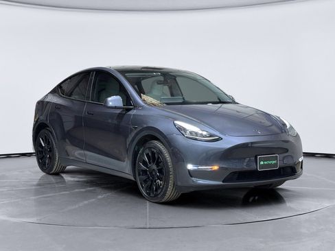 Used 2021 Tesla Model Y Long Range image 4