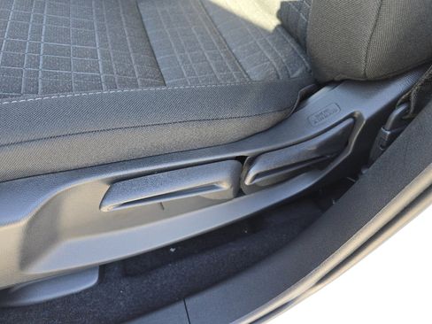 New 2026 Honda HR-V LX image 26