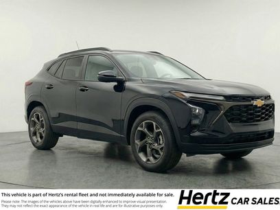 Used 2025 Chevrolet Trax LT