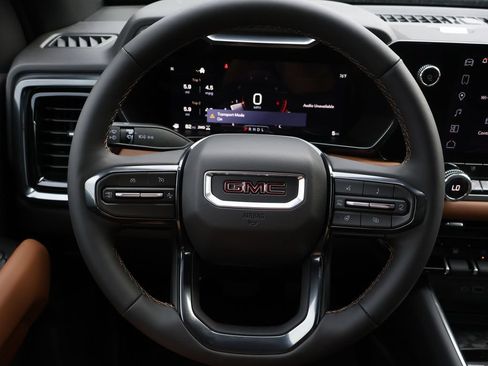 New 2026 GMC Canyon AT4 w/ Technology Plus Package AWD/4WD image 37