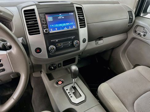 Used 2020 Nissan Frontier SV w/ SV Utility Package AWD/4WD image 25