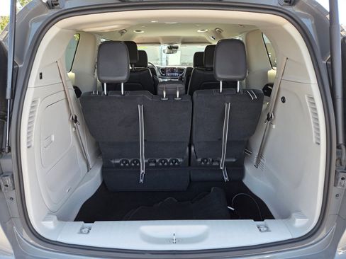Used 2022 Chrysler Pacifica Touring-L w/ Uconnect Theater Family Group FWD image 14