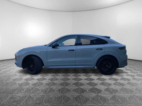 Used 2023 Porsche Cayenne GTS AWD/4WD image 9