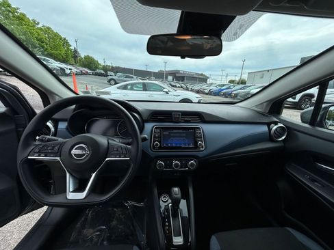 Used 2025 Nissan Versa SV FWD image 28