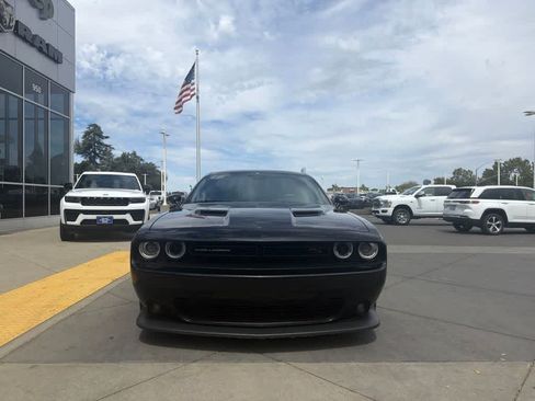 Used 2018 Dodge Challenger R/T Scat Pack w/ Leather Interior Group RWD image 7
