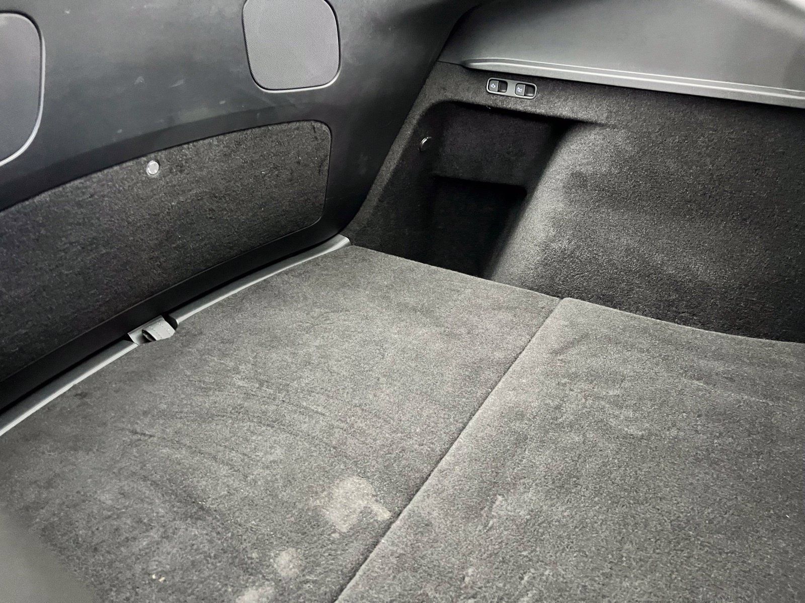 Used 2025 Tesla Model Y Long Range RWD image 61