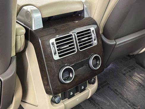 Used 2020 Land Rover Range Rover HSE AWD/4WD image 28