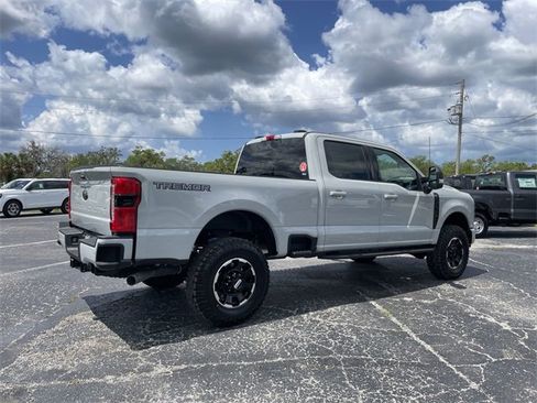 Used 2025 Ford F350 XLT w/ Black Appearance Package image 3