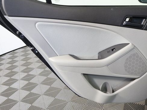 Used 2013 Kia Optima LX image 12