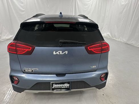 Used 2022 Kia Niro Touring Special Edition image 4
