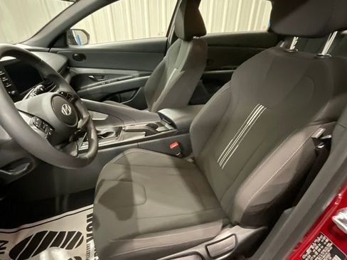 Used 2025 Hyundai Elantra Sport image 10