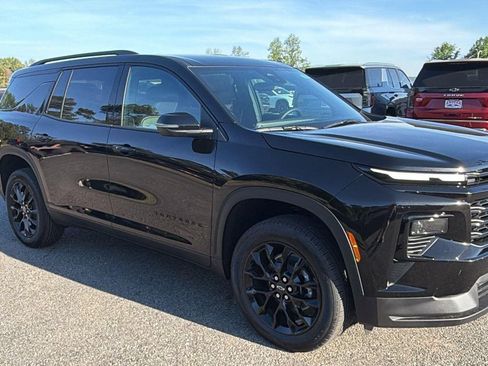 New 2026 Chevrolet Traverse LT w/ Midnight/Sport Edition image 3