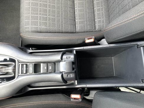 Certified 2024 Honda HR-V Sport image 30