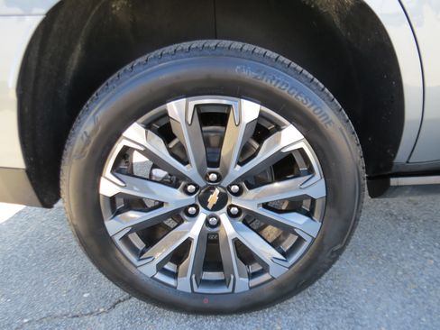 Used 2026 Chevrolet Tahoe High Country image 12