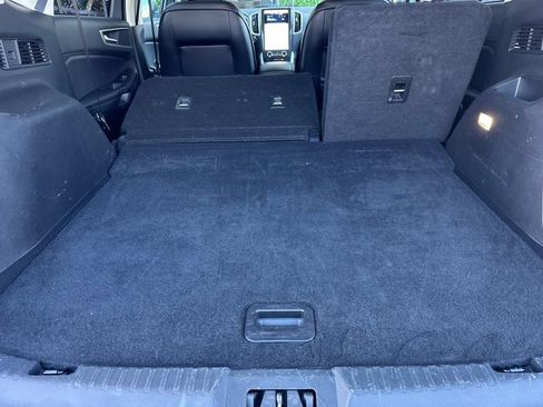 Certified 2024 Ford Edge SEL image 17