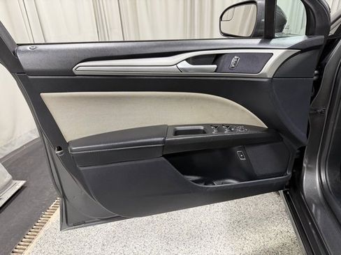 Used 2018 Ford Fusion S image 16