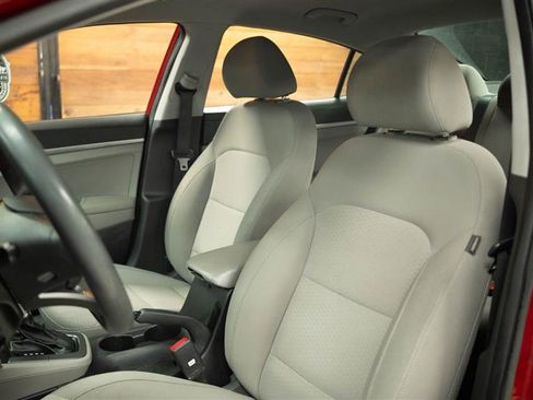 Used 2020 Hyundai Elantra SE FWD image 10