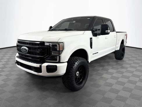 Used 2022 Ford F350 Lariat w/ Black Appearance Package AWD/4WD image 3