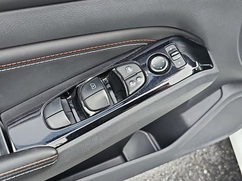 Certified 2023 Nissan Altima 2.0 SR image 9