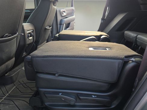 Used 2024 Chevrolet Tahoe Z71 w/ Z71 Off-Road Package image 20