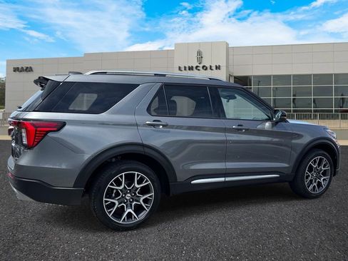 Used 2025 Ford Explorer Platinum w/ Ultimate Package AWD/4WD image 3
