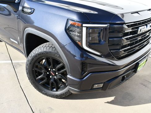 Used 2022 GMC Sierra 1500 Elevation image 3