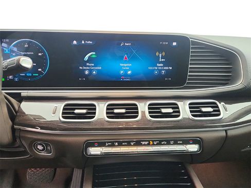 Used 2020 Mercedes-Benz GLS 450 4MATIC image 19