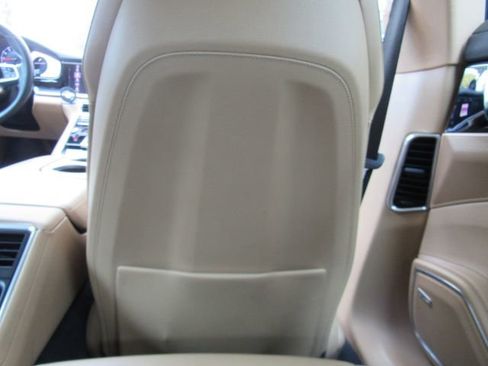 Used 2019 Porsche Panamera 4 image 29
