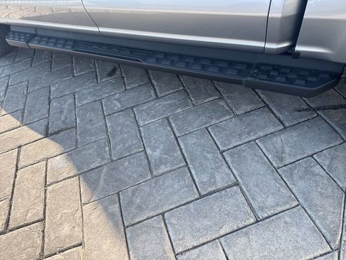 Used 2025 Ford F150 Lightning XLT image 7